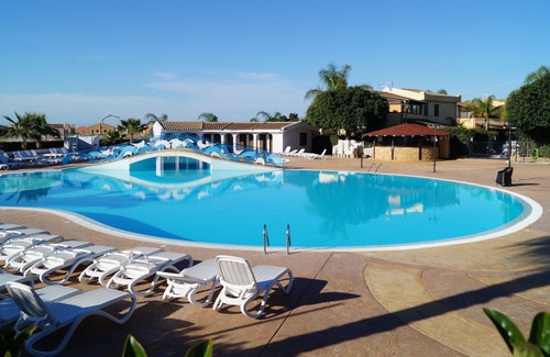 Campofelice di Roccella Villa | Mareluna Family Resort - Villa 2 - Wi-Fi and A / C!
