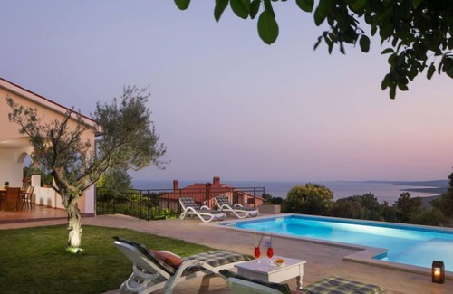 Brovinje House | Marevista by Interhome