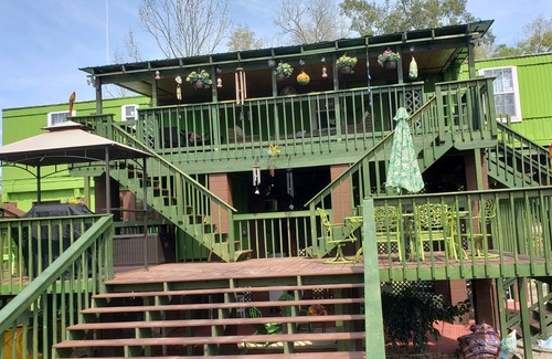 O Brien House | MARGARITAVILLE BY THE SUWANNEE RIVER & ROYAL SPRINGS PET FRIENDLY