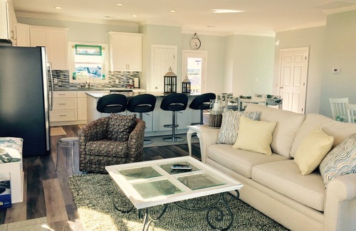 Topsail Beach House | Margaritaville -New Oceanfront Home w/Elevator & Reverse Floor Plan 3,000 sq ft