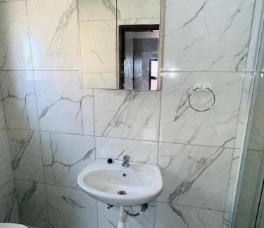 Otjiwarongo House | MARI Guesthouse