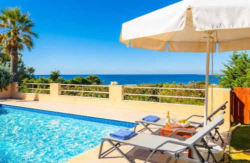 Kounopetra Villa | Maria Beach House - Three Bedroom Villa, Sleeps 7