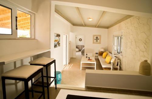 Vlychadia House | Maria's Seaside Home