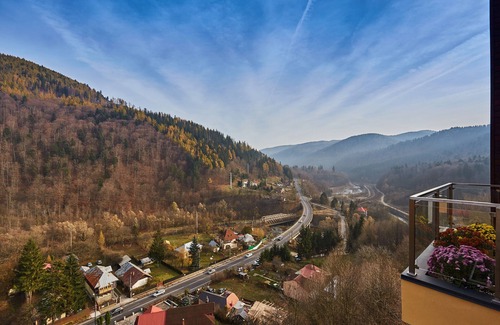 Sinaia Apartment | Maria Sinaia Apartment Murray Hill