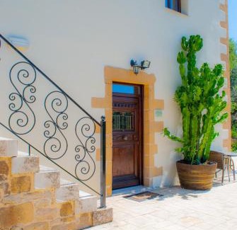 Makronas Apartment | Maria Villas