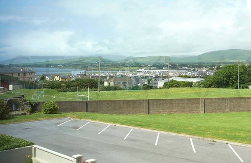 Dingle House | Marian Park 3 bedroom home VRBO