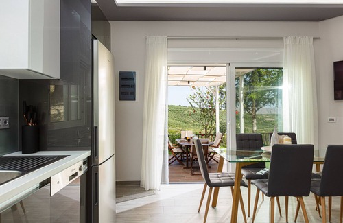 Filaki Villa | MariAndry Villa, Secluded Retreat with Pool & HotTub