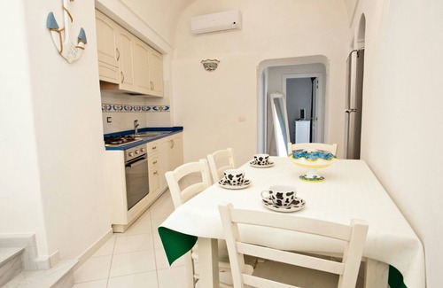Le Forna Apartment | Maridea Ponza, ERMES perfect Mediterranean style apartment with sea view