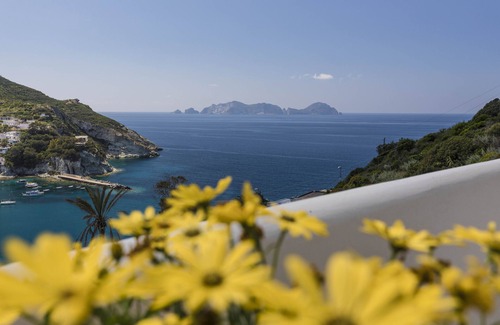 Le Forna Apartment | Maridea Ponza - Le Alcove sul mare Deluxe Suites with breathtaking views