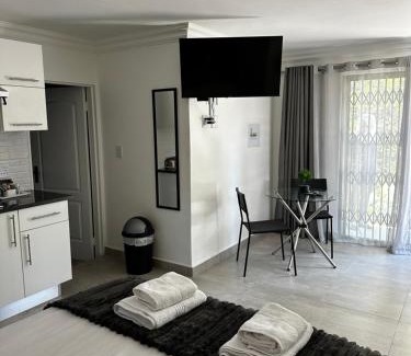 Germiston Apartment | Marielitsa Guest Suite No 9