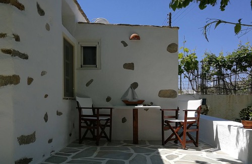 Parasporos House | Marili Apartments, Apt#7, Small indepentent house