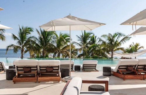 Downtown Cancun Hotel | Marina Access + Spa & Swimming Pool | Steps to Puerto Cancun Shops