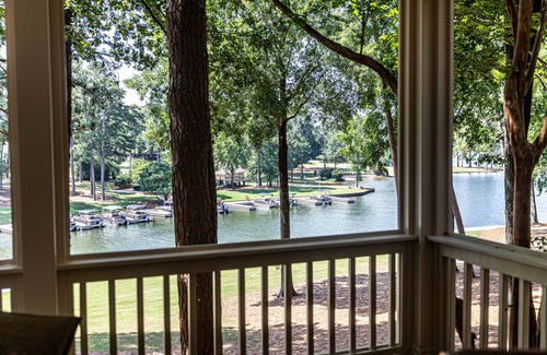 Lake Oconee Condo | Marina Cove! Lakefront condo 3 bedroom, 3 bath