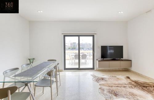 Msida Apartment | Marina VIEW APT SLPs 9 with private terrace & BBQ by 360 Estates