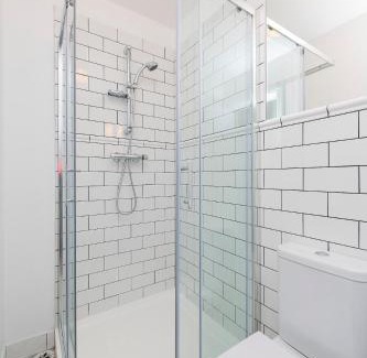 Sutton Cross Apartment | Marina View Studio
