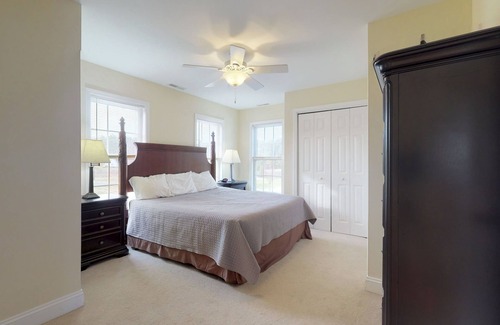 Cambridge House | Mariner at Swan Cove Manor