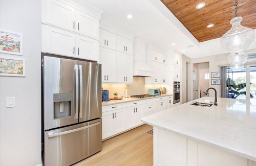 Venice House | Mariners Residence at Wellen Park 2600 sqft pool spa fireplace 3 car 85” TV