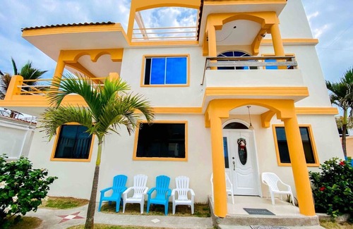 San Clemente House | Mario’s Beach House facing the sea with private pool in lovely San Clemente