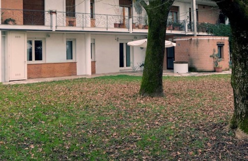 Treviso Apartment | Mariposa[30'from Venice] Free parking in luxury garden