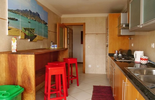 Mindelo Apartment | Mariposa Suite suspended by the sea