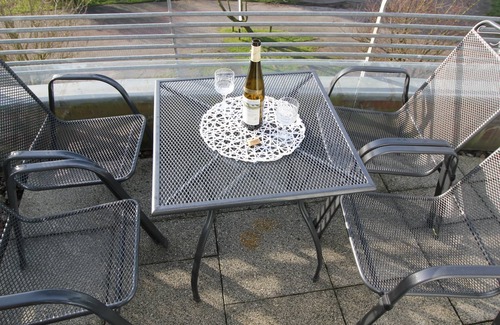 Dorumer Neufeld Apartment | Maritime country house style with sea view - swimming pool, sauna & WLAN included