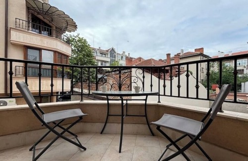Ruse Center Apartment | MarkApart 2: Apartment in Downtown Ruse