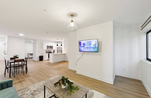 Downtown Wilmington Apartment | Market view Residence 603 I 1 Bedroom 1.5 Bathroom