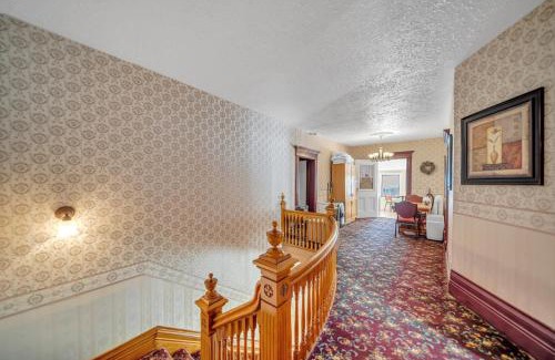 Marmora Bed & Breakfast | Marmora and Lake Inn and Victorian Diner - Grand Victorian Suites- Level 2