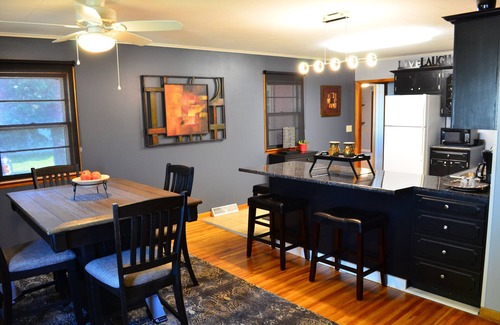 Sergeant Bluff House | Maroon 5 Private home in quiet neighborhood