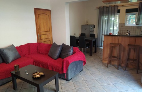 Marousi Apartment | Marousi Comfy Apartment with balcony