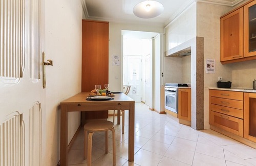 Santo Antonio Apartment | Marquês de Pombal | Private Bedroom | 8 guests in Lisboa