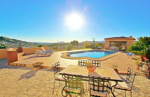 L'Alcassar Villa | Marquesol - pri. pool villa with captivating hill views in Benitachell