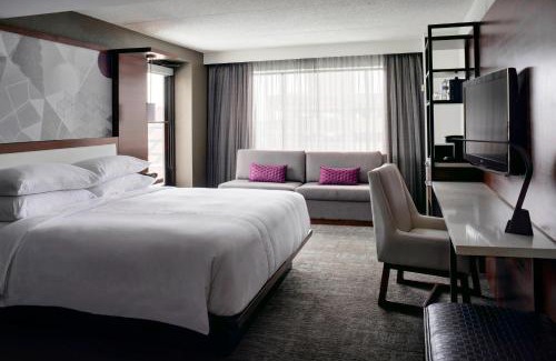 Grand River Hotel | Marriott East Lansing at University Place