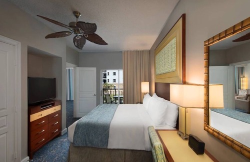 Florida North Atlantic Coast Resort | Marriott Ocean Pointe Resort Palm Beach Shores, FL One Bedroom Unit Sleeps 4