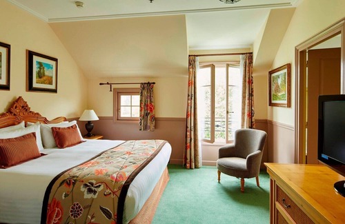 Bailly-Romainvilliers Resort | Marriott Village d'ile-de-France 2 Bedroom Unit Sleeps 8