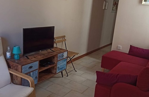 Marsalforn Apartment | Marsalforn flat near beach and boulevard