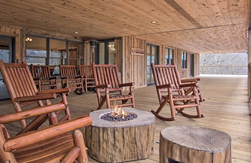 Marshall House | Marshall Home w/Mountain View, 5 Mi to Downtown!