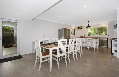 Bright House | Marshmallow Retreat and Studio