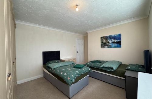 Marston Moretaine Apartment | Marston 57 Guest House