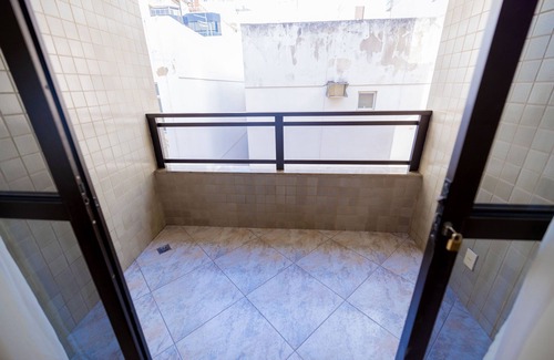 Praia do Morro Apartment | MARTHA SCHWANTZ 301 BUILDING, 3 BEDROOM APARTMENT - 1 garage 200m FROM MORRO BEACH.