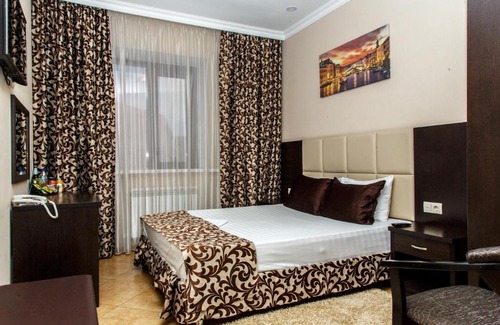 Vtoraya Pyatiletka Hotel | Marton Cherepovetskaya
