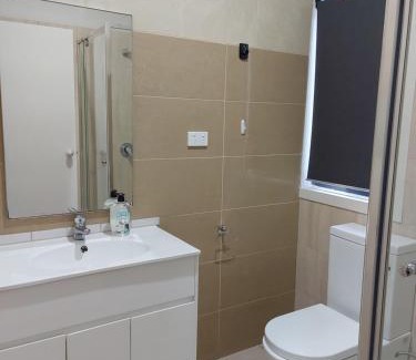 Broadmeadows House | Maruve Guesthouse 12 min from Melb airport