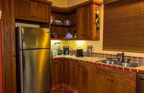 Nopolo House | Marvellous Mountain & lake view, 3BR & 3 BA. Bikes available for guest By Casago