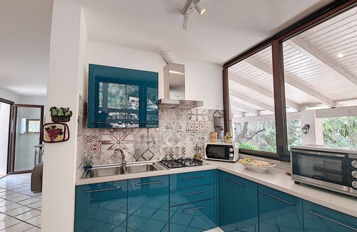 Marina di Marittima Villa | Marvellous property w/heated pool & sea access