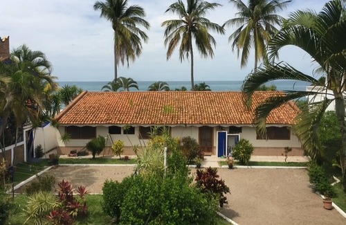 Los Ayala House | Marvelous 3-bedroom BEACHFRONT home on Los Ayala Beach