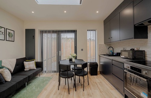 Enfield Highway Condo | Marvelous condo in Enfield, Free WiFi, Free Parking