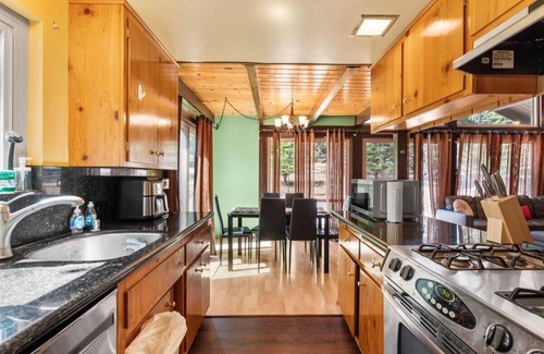 Wrightwood House | Marvelous Quiet 2BR Cabin in Wrightwood Mountain