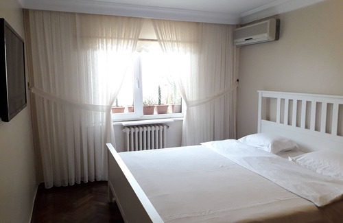 Uskudar Apartment | Marvelous sea view, 80m2 terraced flat.