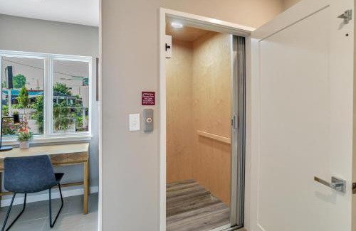 Asheville House | Marvelous South Slope Townhome With Rooftop Terrace Unit 92