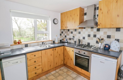 Naran Cottage | MARY KATE'S COTTAGE, pet friendly in Narin, County Donegal